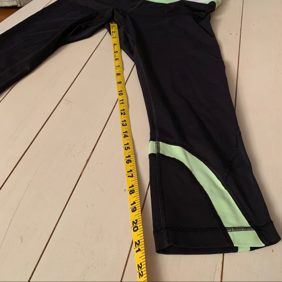 lululemon // Inspire Crop Size 6 - Picture 7 of 10